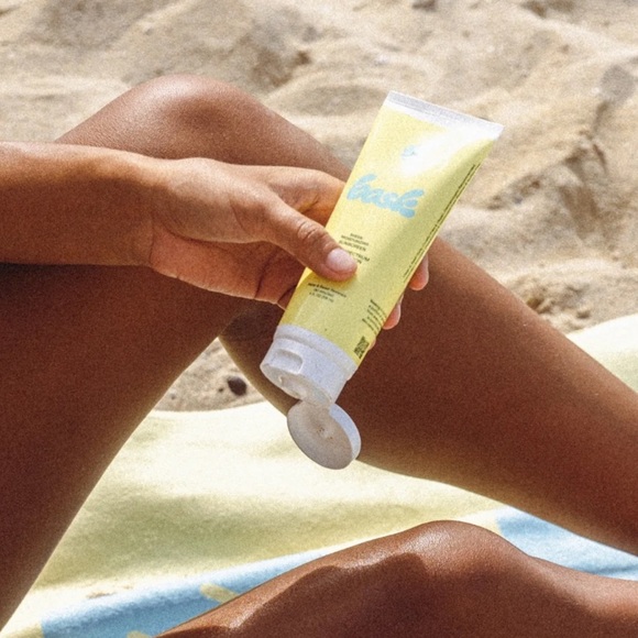Bask Sheer Moisturizing Sunscreen SPF 30 - Picture 4 of 7